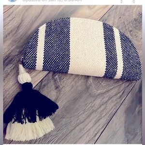 NWOT Universal Thread Clutch bag w tassel, black & cream woven stripe fabric